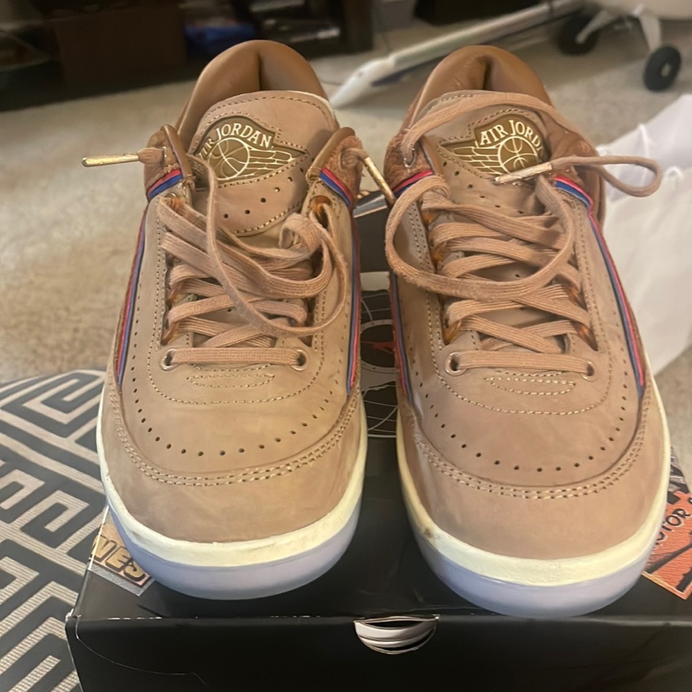 Air Jordan two low two 18 - Men’s size 7.5 gently worn